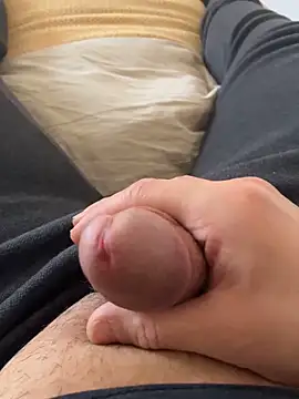 Snapshot of CoupleHot_X chatting on March 5, 11:39 am CoupleHot X online show from March 5, 11:39 am