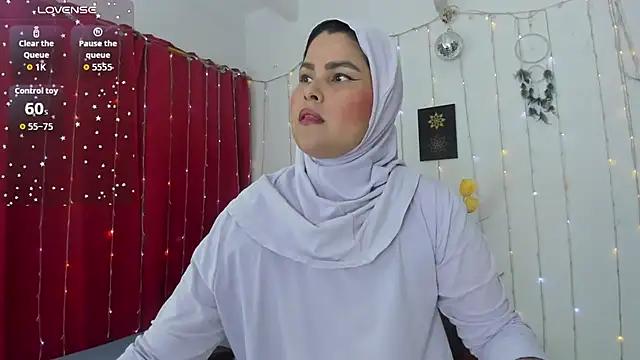 AishaAmin  online show from January 12, 12:10 pm