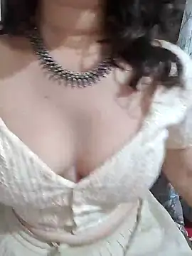 Snapshot of Brown_Maxi chatting on December 1, 8:31 pm Brown Maxi online show from December 1, 8:31 pm