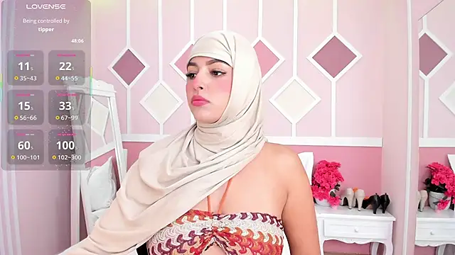 Lea nahid online show from April 23, 7:05 pm