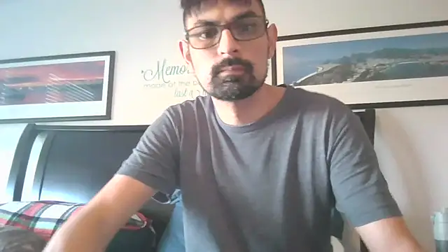 Snapshot of spence204011 chatting on June 22, 9:01 pm spence204011 online show from June 22, 9:01 pm