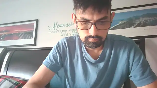 Snapshot of spence204011 chatting on June 24, 9:47 pm spence204011 online show from June 24, 9:47 pm