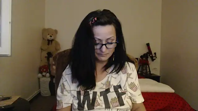 Snapshot of YourDreamLoverr chatting on January 17, 1:25 am YourDreamLoverr online show from January 17, 1:25 am