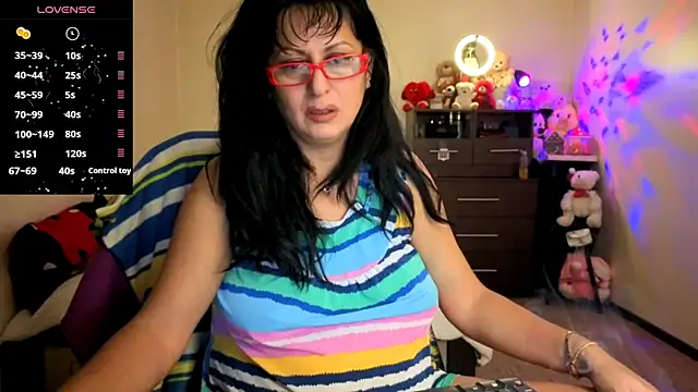 Snapshot of YourDreamLoverr chatting on November 28, 12:24 am YourDreamLoverr online show from November 28, 12:24 am