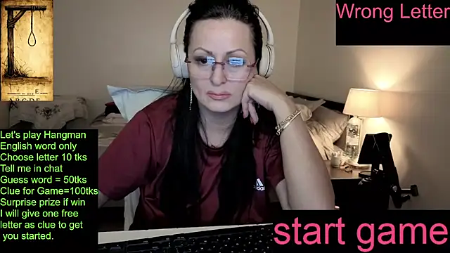 YourDreamLoverr online show from March 27, 11:48 pm