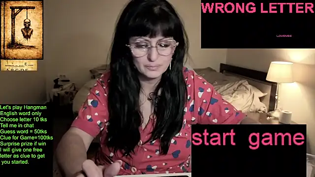 YourDreamLoverr online show from April 13, 12:49 am