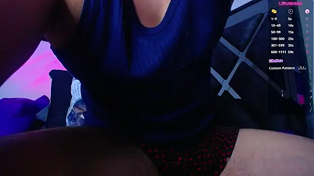 Snapshot of Marc__Waatson chatting on January 29, 11:04 pm Marc Waatson online show from January 29, 11:04 pm