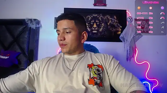 Snapshot of Marc__Waatson chatting on October 14, 11:49 pm Marc Waatson online show from October 14, 11:49 pm