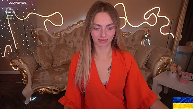 ChloeBrightt online show from October 6, 7:55 pm