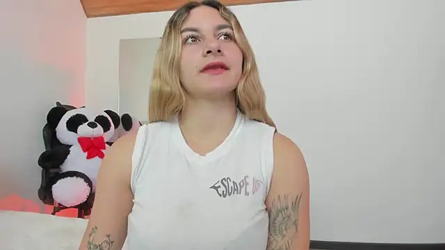 AtheneaRossi online show from January 23, 3:54 pm