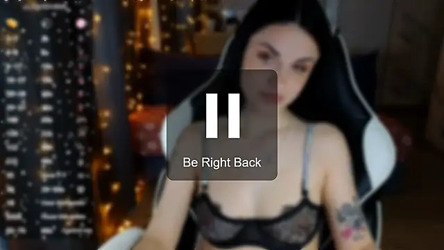 Mary   Moore online show from January 15, 10:06 am