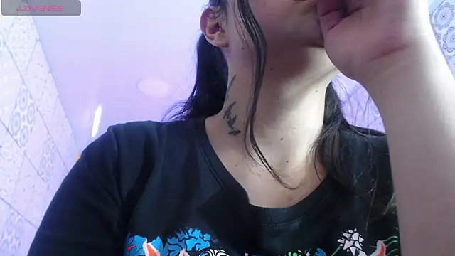 vitoria23  online show from March 13, 2:23 pm