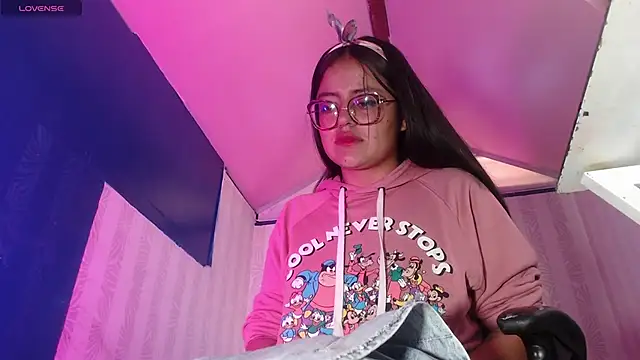 Snapshot of vitoria23_ chatting on April 22, 1:56 pm vitoria23 online show from April 22, 1:56 pm