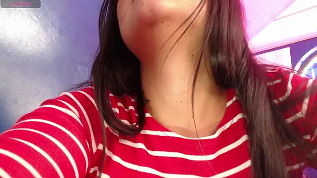 Snapshot of vitoria23_ chatting on May 14, 2:13 pm vitoria23 online show from May 14, 2:13 pm