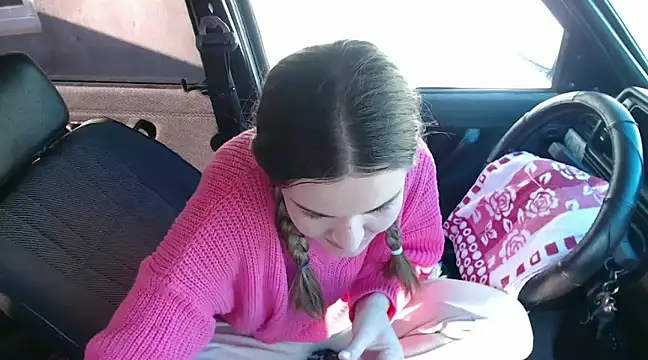  JustmeHere  online show from February 9, 12:41 pm