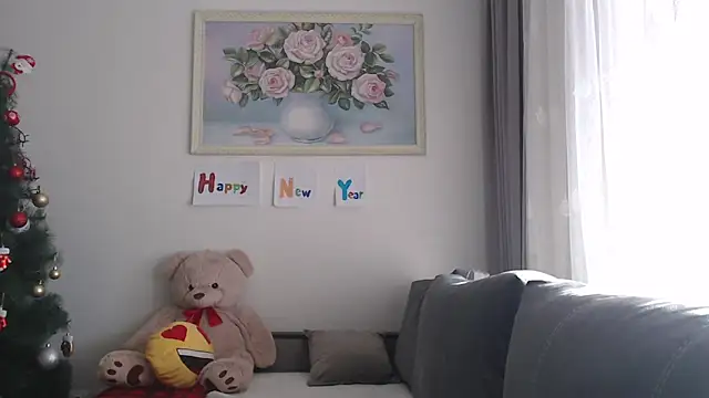  JustmeHere  online show from January 14, 9:15 am