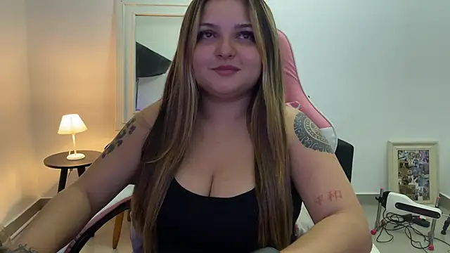 SweetPaige  online show from April 22, 1:19 am