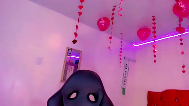 naomy  xx online show from February 21, 7:21 pm