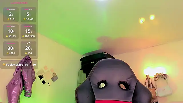 naomy  xx online show from April 29, 3:21 am