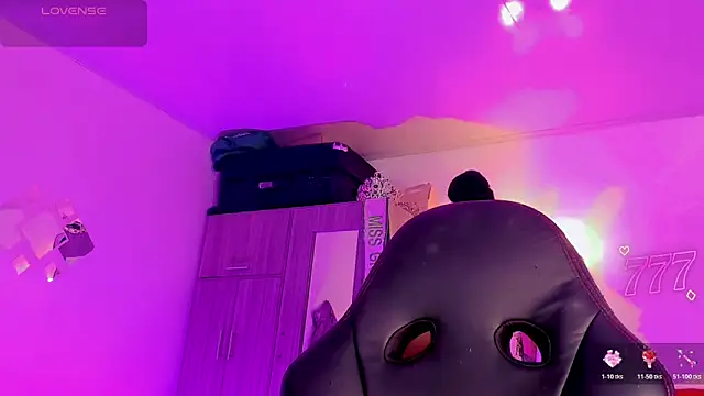 naomy  xx online show from June 12, 2:21 am