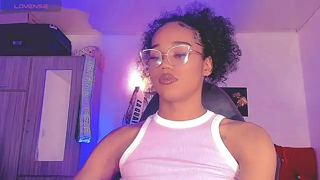 naomy  xx online show from July 21, 2:14 am