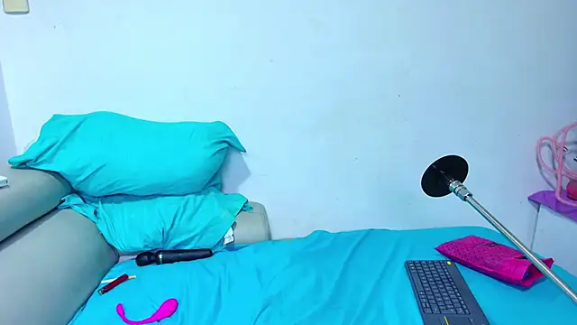 jamilaross online show from January 6, 4:47 am