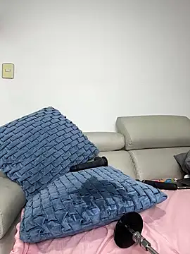 jamilaross online show from February 15, 4:47 am