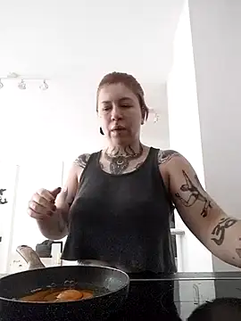 divine eve online show from March 9, 9:57 am