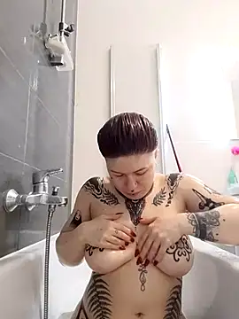 divine eve online show from April 20, 10:18 am