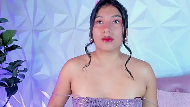 Snapshot of LinnaGardenia chatting on January 25, 2:14 pm LinnaGardenia online show from January 25, 2:14 pm