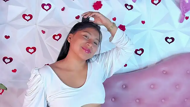 Snapshot of LinnaGardenia chatting on February 19, 1:50 pm LinnaGardenia online show from February 19, 1:50 pm