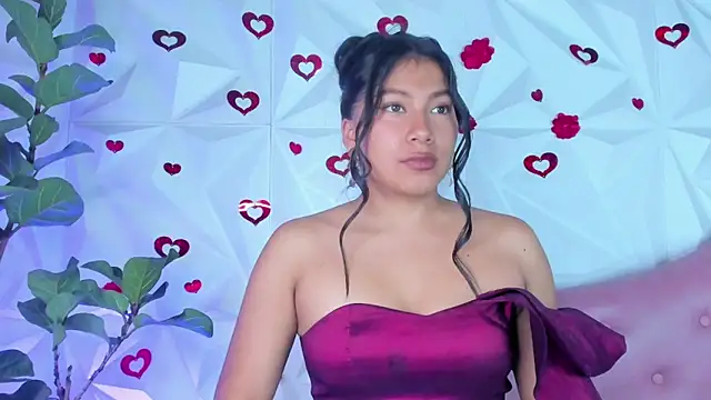 Snapshot of LinnaGardenia chatting on March 2, 2:10 pm LinnaGardenia online show from March 2, 2:10 pm