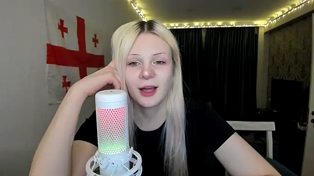 sashakiss99 online show from January 2, 5:07 pm