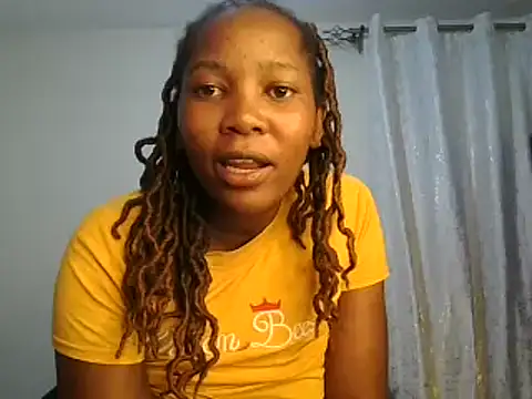 Petitiebooty online show from March 3, 12:05 pm