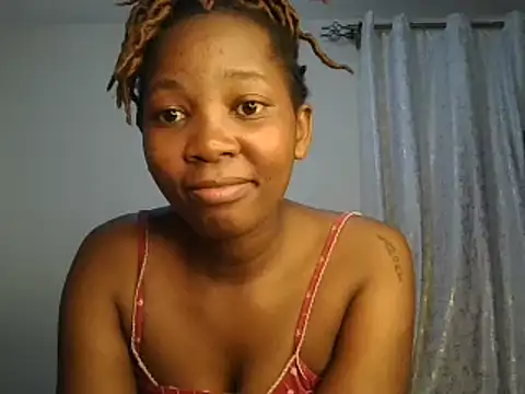 Petitiebooty online show from March 13, 11:30 am