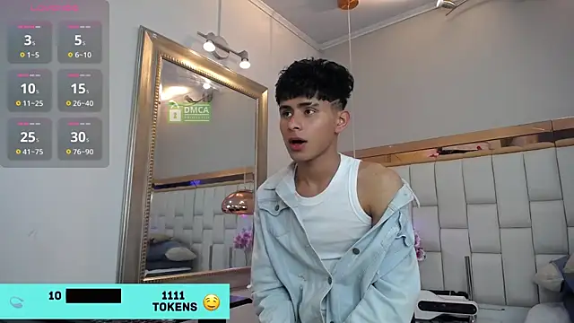 Snapshot of Jhonny-Blake chatting on February 3, 8:57 pm Jhonny-Blake online show from February 3, 8:57 pm