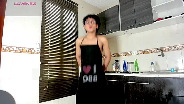 Jhonny-Blake online show from June 30, 7:59 pm