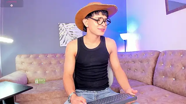 Jhonny-Blake online show from July 23, 8:07 pm