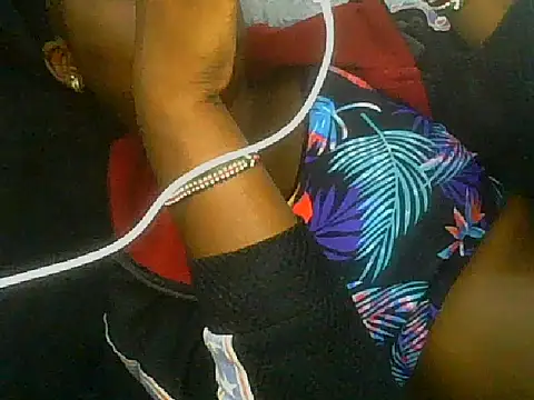 pretty nanah online show from October 7, 9:23 pm