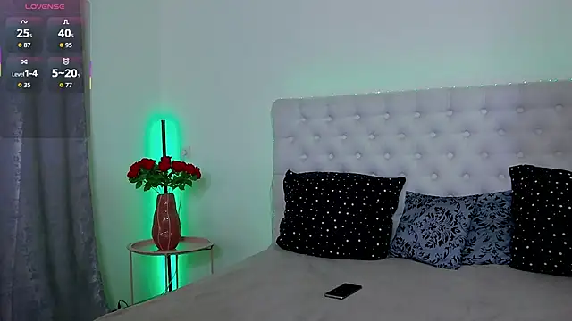 TamarraFox online show from November 7, 4:34 am