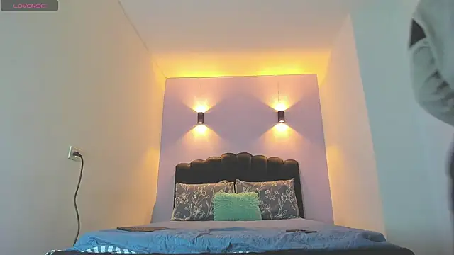 Snapshot of Sofia_Clauss_ chatting on October 12, 4:11 am Sofia Clauss online show from October 12, 4:11 am