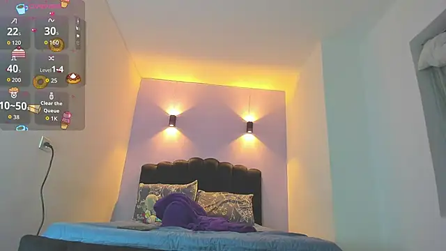 Snapshot of Sofia_Clauss_ chatting on October 14, 4:13 am Sofia Clauss online show from October 14, 4:13 am