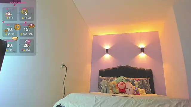 Snapshot of Sofia_Clauss_ chatting on October 28, 4:05 am Sofia Clauss online show from October 28, 4:05 am