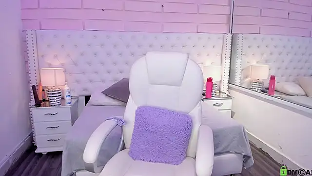 Yaaky  online show from January 10, 2:34 pm