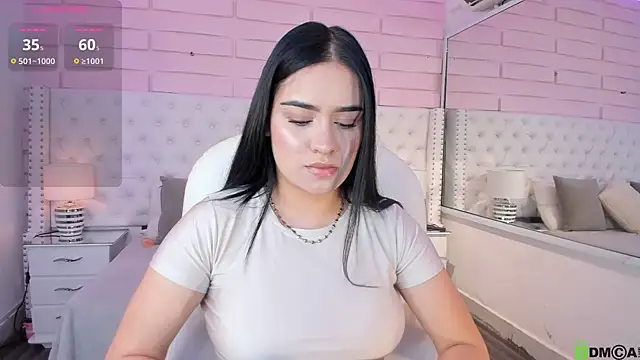 Yaaky  online show from February 17, 8:36 pm