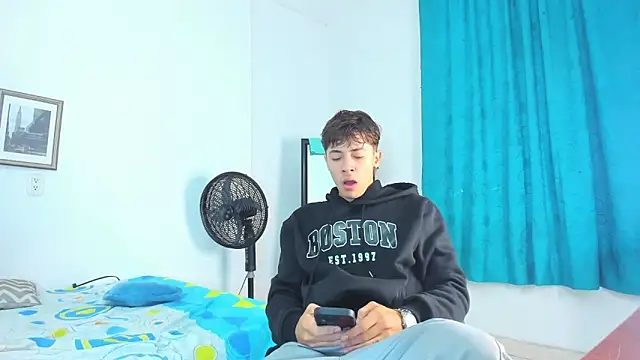 AlessandroDybala online show from March 25, 11:49 am