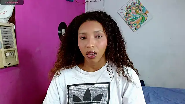 sensitive brunette online show from December 18, 3:15 am