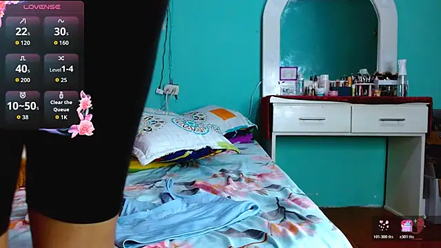 sensitive brunette online show from October 31, 7:26 pm