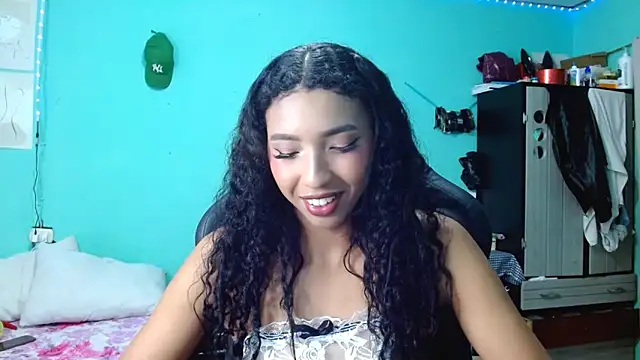 sensitive brunette online show from April 24, 11:40 pm