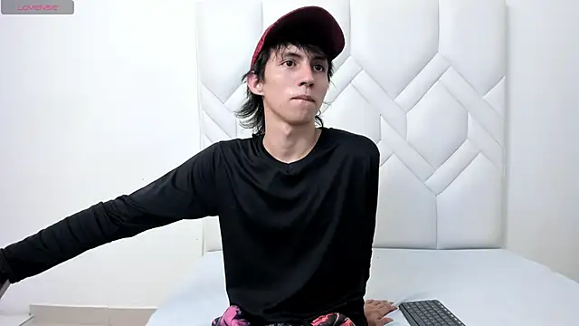 Snapshot of JeanRam18 chatting on September 12, 7:58 pm JeanRam18 online show from September 12, 7:58 pm